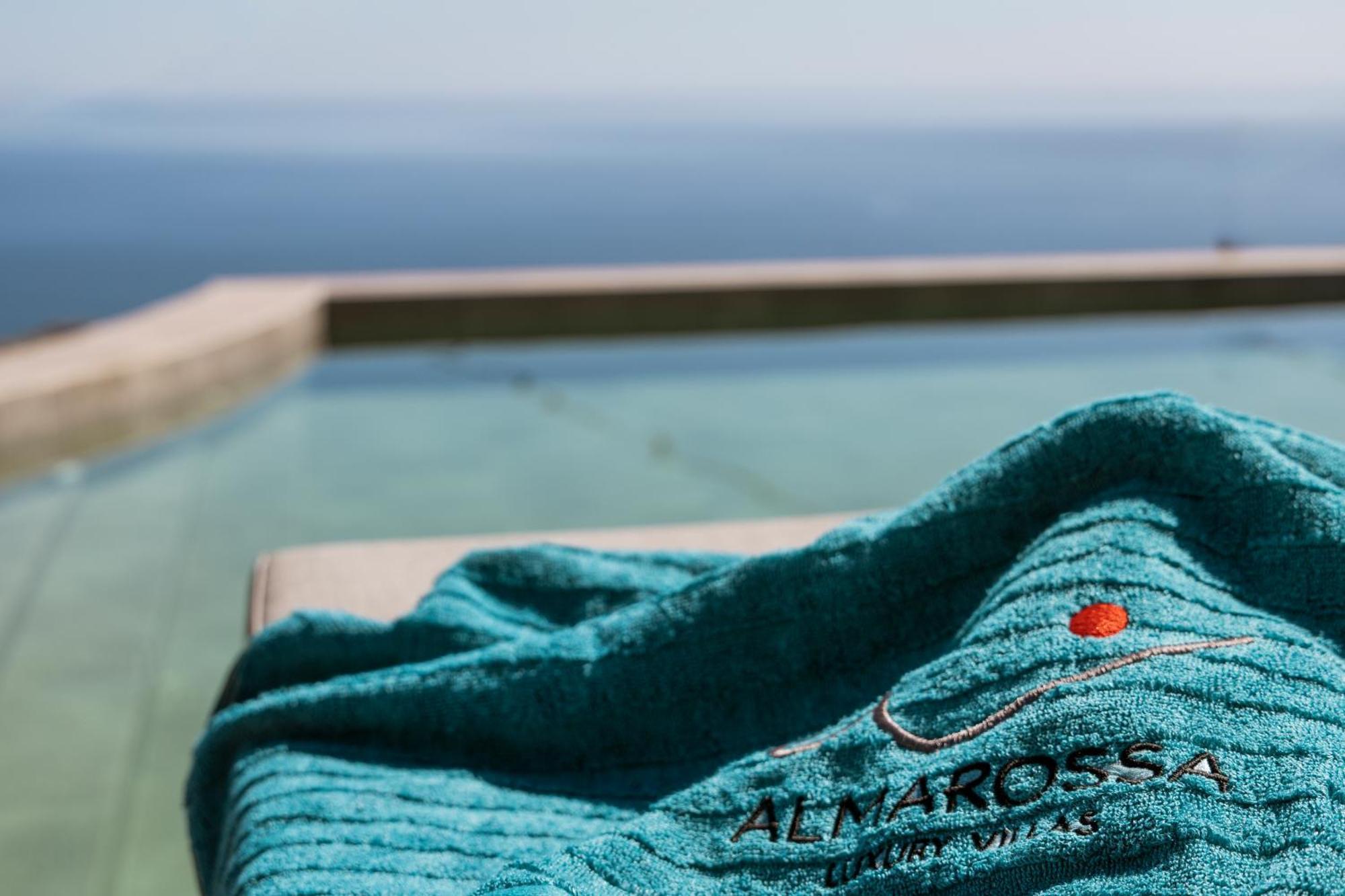 Almarossa Luxury Villas Vúrvulosz Szoba fotó